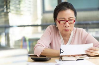 Dementia May Cause Problems with Money Management Years Before Diagnosis